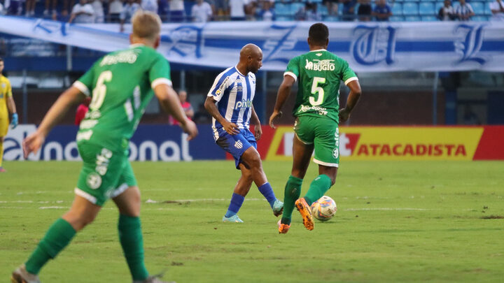 Avaí e Chapecoense decepcionaram no Estadual e agora têm a Série B, principal meta da temporada (Foto: Frederico Tadeu, Avaí FC)