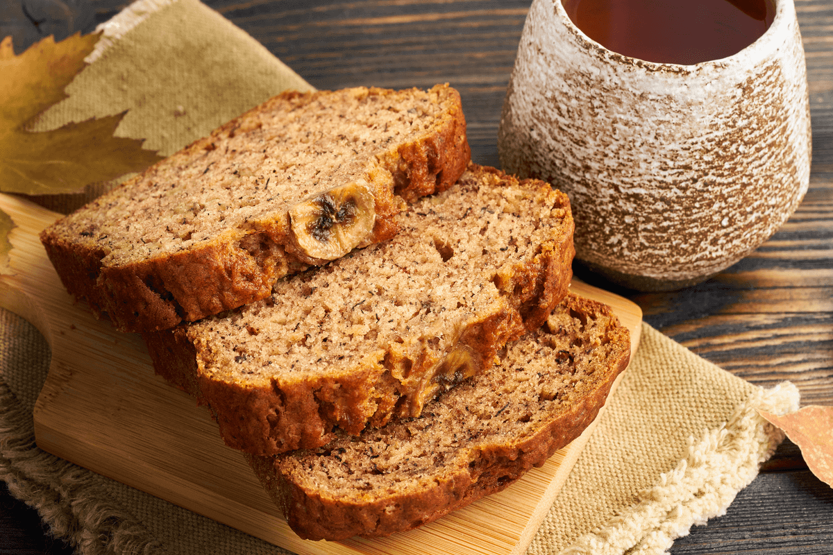 Bolo de banana com linhaça (Imagem: Nata Bene | Shutterstock)