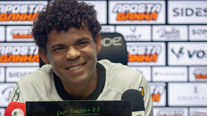 Camilo é apresentado pelo Figueirense Muito feliz com o novo projeto