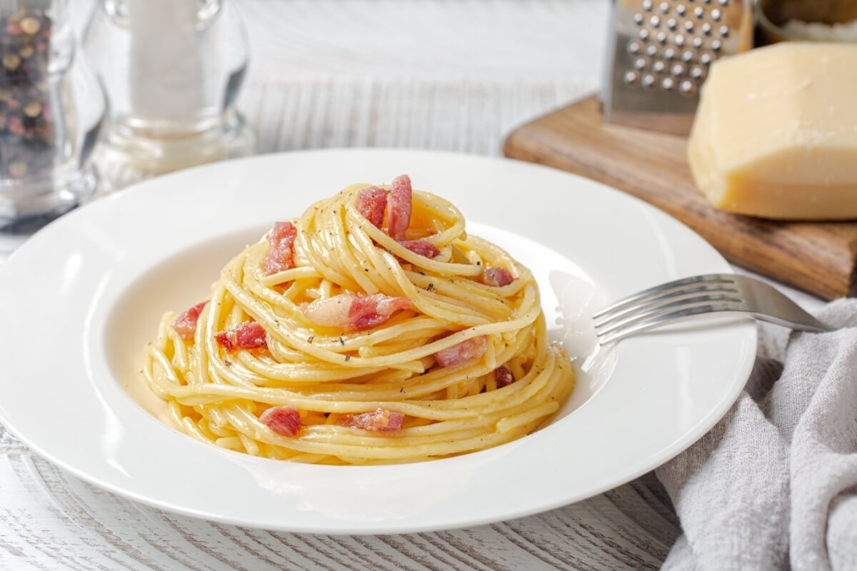 Carbonara tradicional (Imagem: OlgaBombologna | Shutterstock)