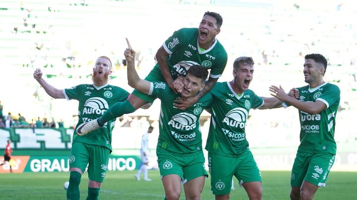 Chapecoense vence o Ituano (Foto: Tiago Meneghini, ACF, Divulgação)