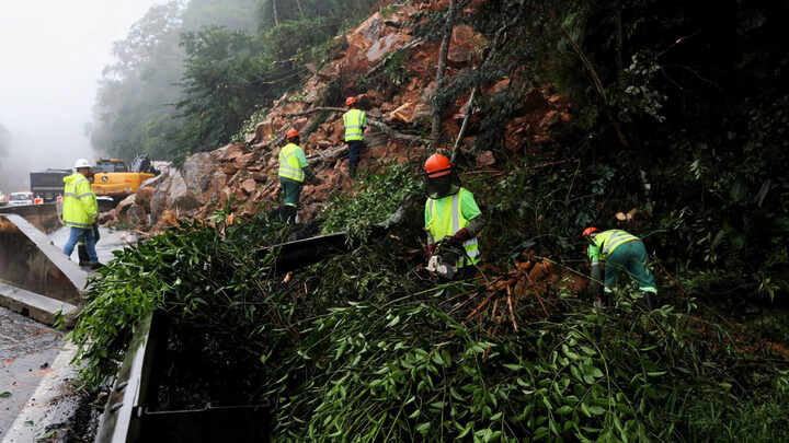 Chuva deixa quase 200 pessoas desalojadas e 11 desabrigados em Santa Catarina