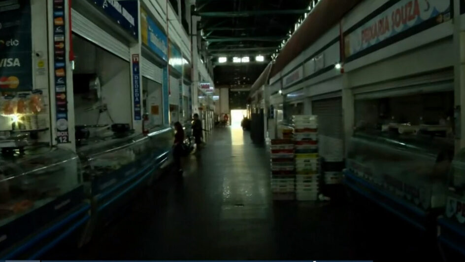 Comerciantes enfrentam falta de luz no Mercado Público de Florianópolis