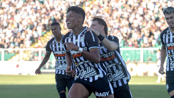 Alisson fez os dois gols do Figueirense na estreia na Série C 2024 (Foto: Patrick Floriani, FFC)