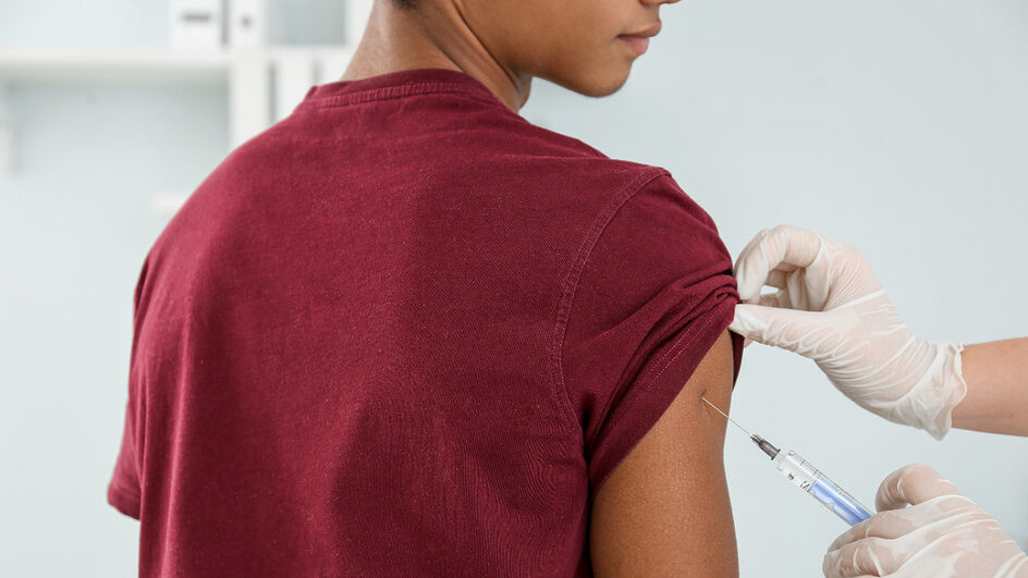 vacinas para adolescentes