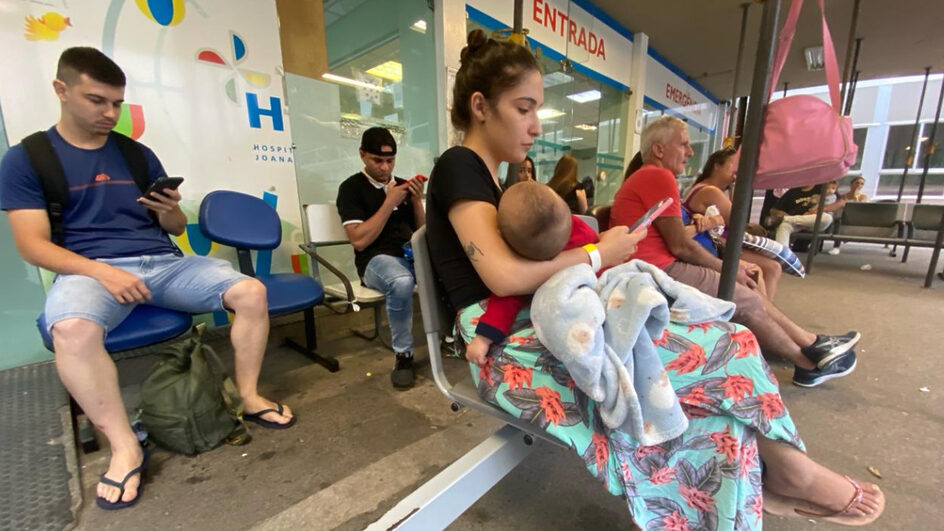 Pacientes enfrentam filas e longas esperas no hospital infantil de Florianópolis