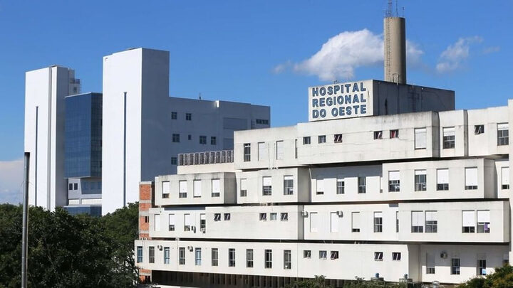 Hospital Regional do Oeste, em Chapecó, emite alerta de superlotação