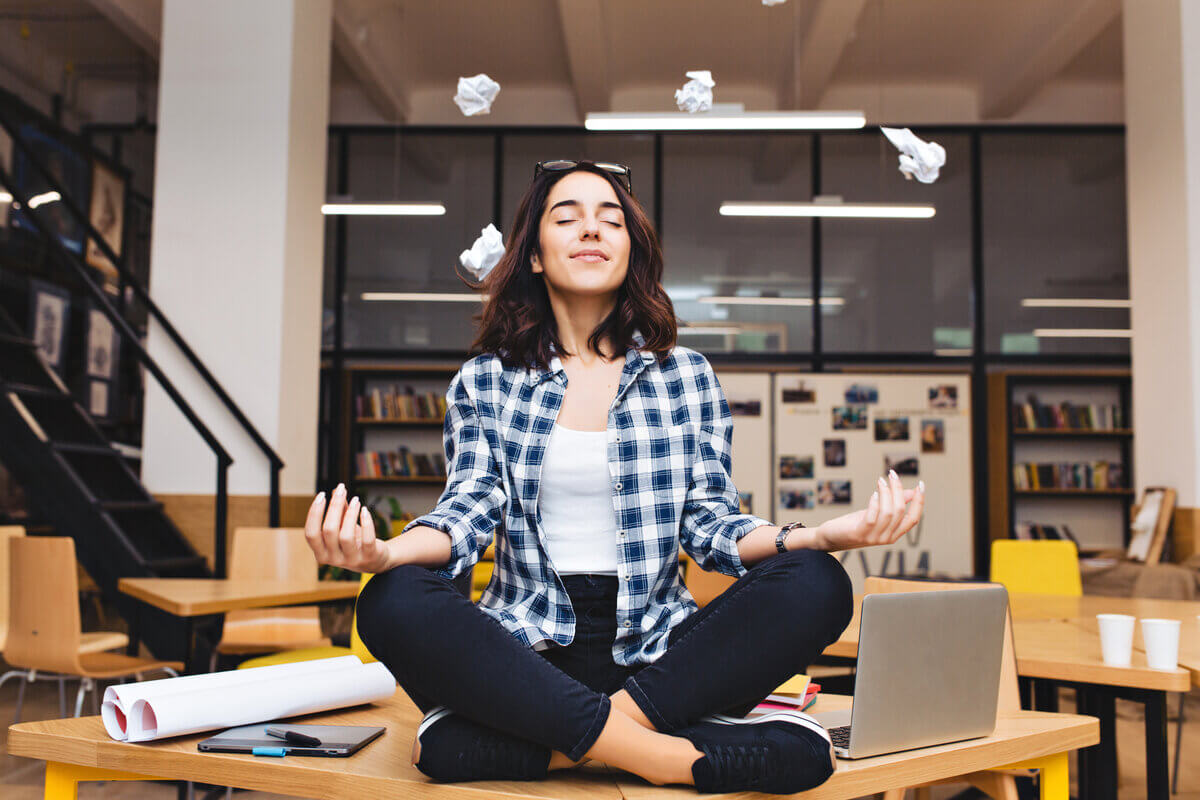 Inteligência emocional é essencial para o sucesso profissional e pessoal (Imagem: Look Studio | Shutterstock)
