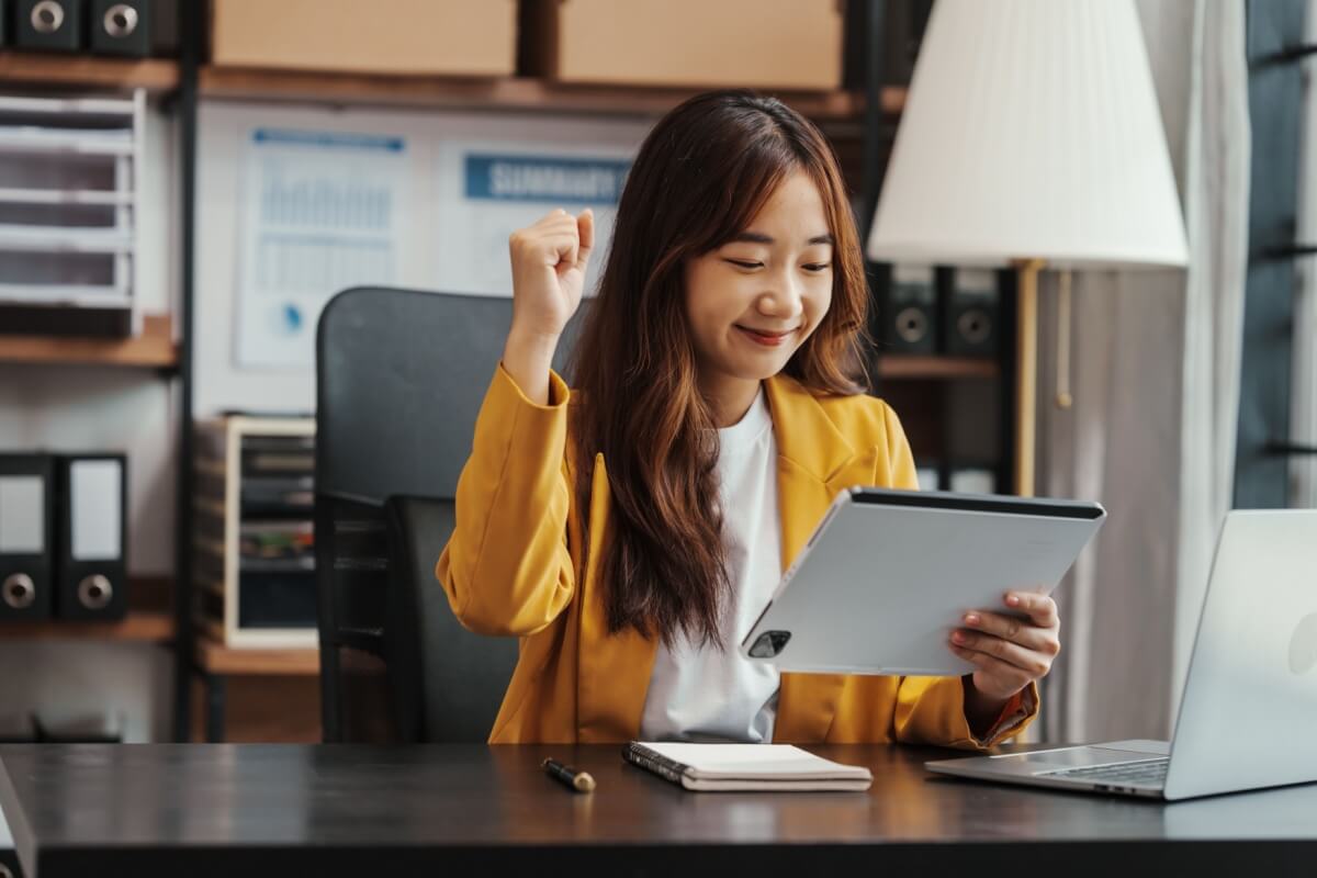 Uma carreira de sucesso requer autoconhecimento, planejamento, networking, proatividade e adaptação (Imagem: PanuShot | Shutterstock)