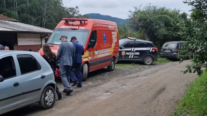 Socorristas chegaram ao local confirmaram o óbito da mulher, ainda não identificada