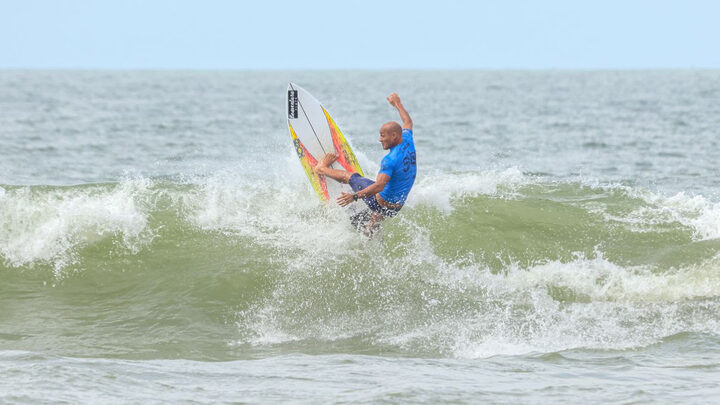 Navegantes celebra 50 anos de surfe recebendo o CBSurf Master Tour 2024