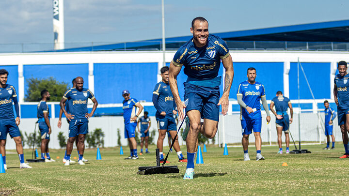 Pedro Castro deve ser uma das novidades do Avaí contra o Santos (Foto: Leandro Boeira, Avaí F.C)