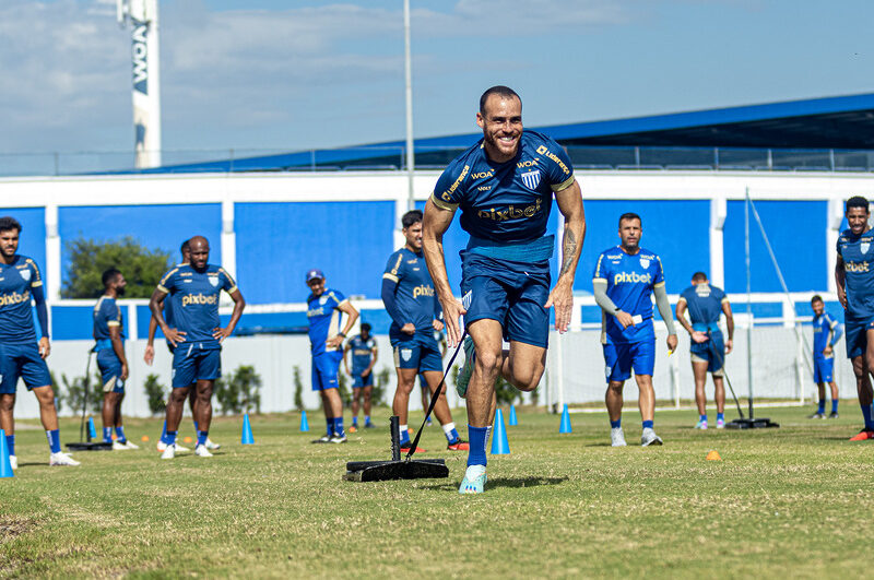 Pedro Castro deve ser uma das novidades do Avaí contra o Santos (Foto: Leandro Boeira, Avaí F.C)