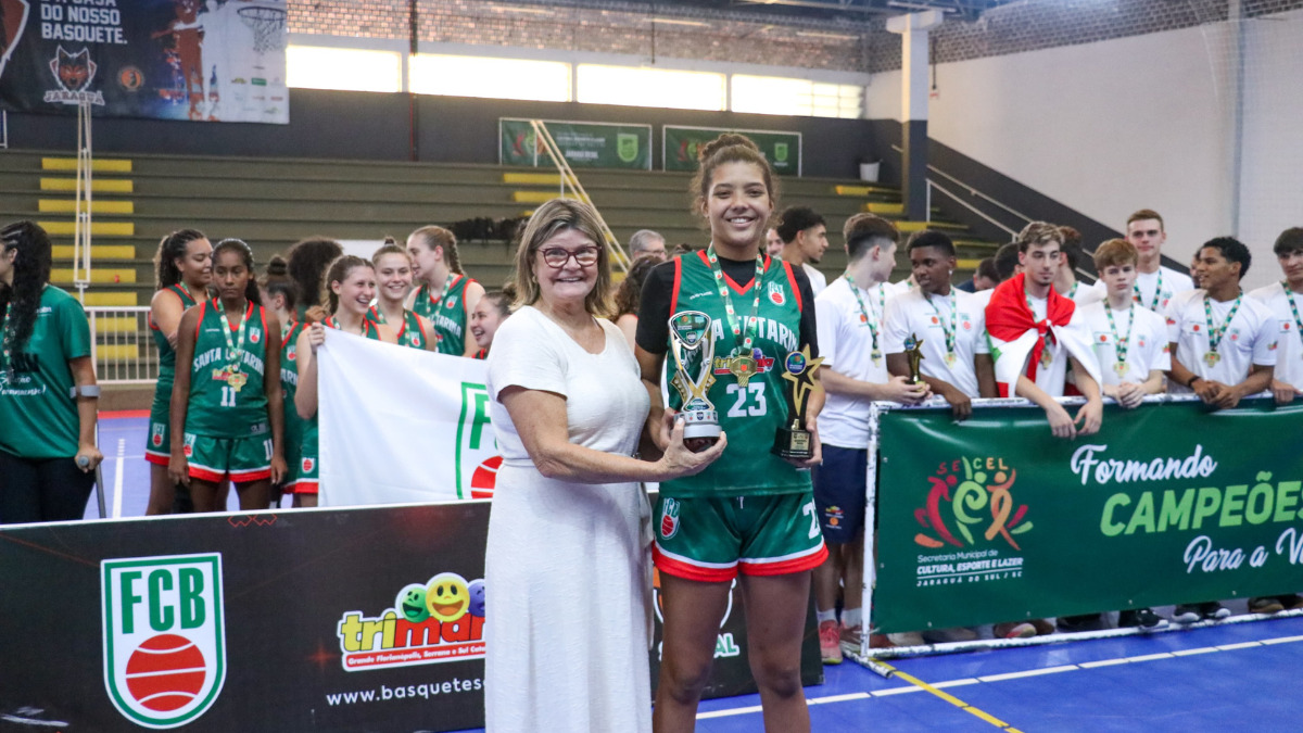 Seleção catarinense é campeã na etapa Sul do Brasileiro de Basquete sub-16.png