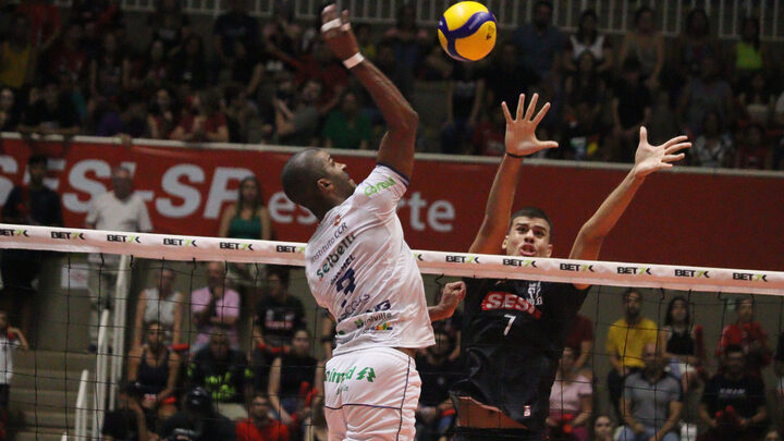 Sesi-Bauru x Joinville pela Semifinal da Superliga Masculina