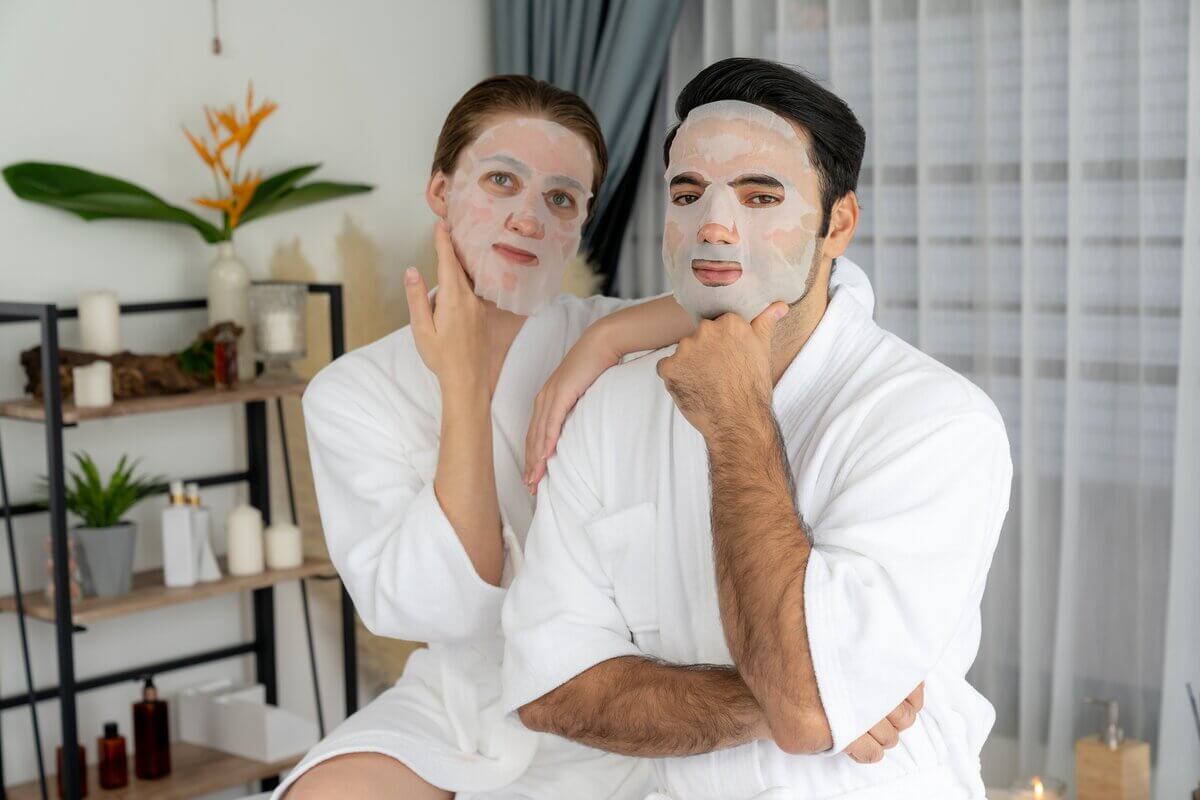 Adaptação na rotina de skincare mantém a pele saudável durante o outono (Imagem: Beautrium | Shutterstock)