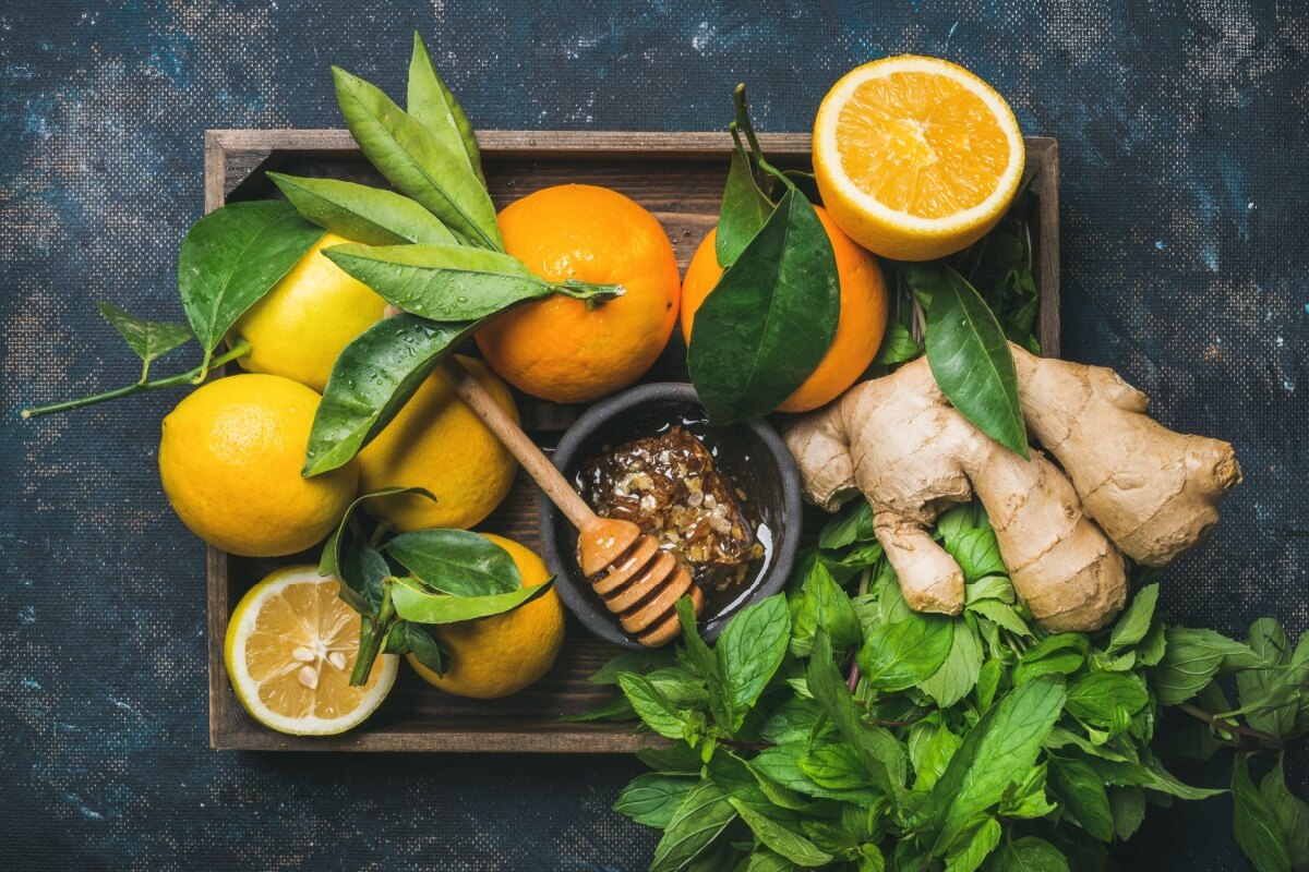 O cuidado com a alimentação ajuda a fortalecer a imunidade e a prevenir doenças (Imagem: Foxys Forest Manufacture | Shutterstock)