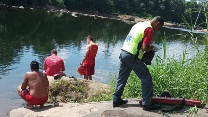 Bombeiros usam drone e encontram corpo de homem que morreu afogado em rio de SC