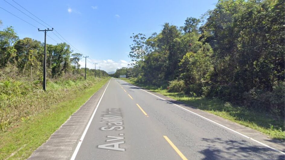 Corpos enrolados em lonas são encontrados na beira de estrada em SC