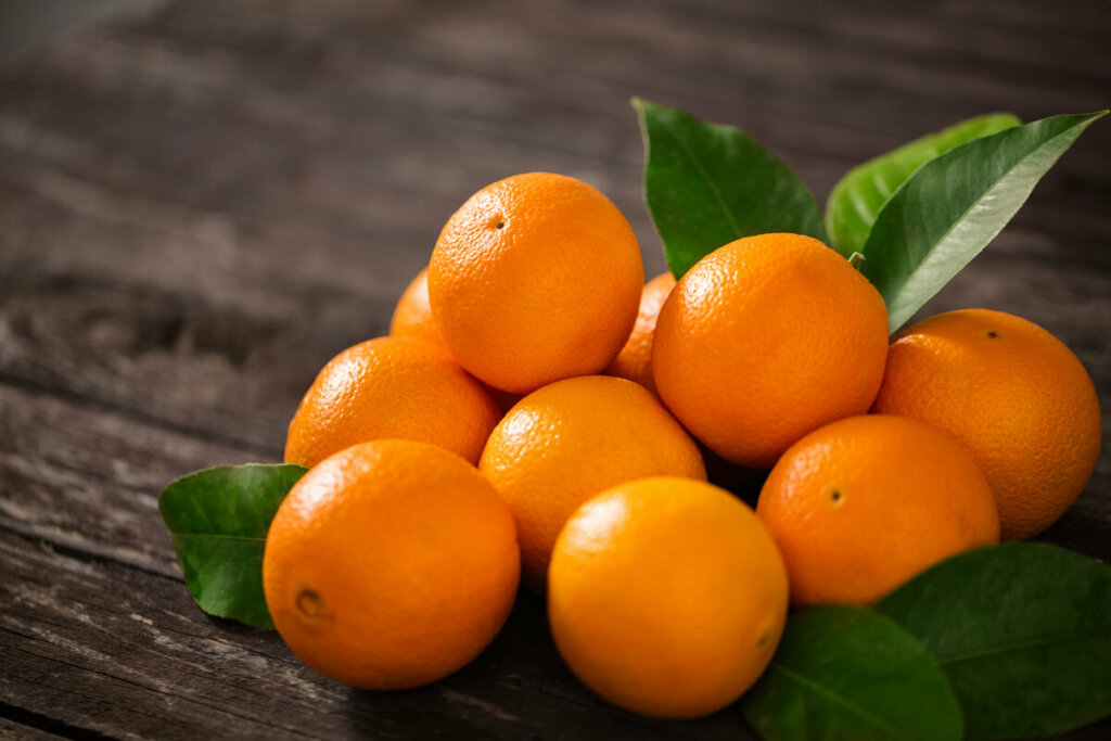 A vitamina C ajuda na absor&ccedil;&atilde;o do ferro e, assim, auxilia na preven&ccedil;&atilde;o de anemia (Imagem: Lucky Business | Shutterstock)