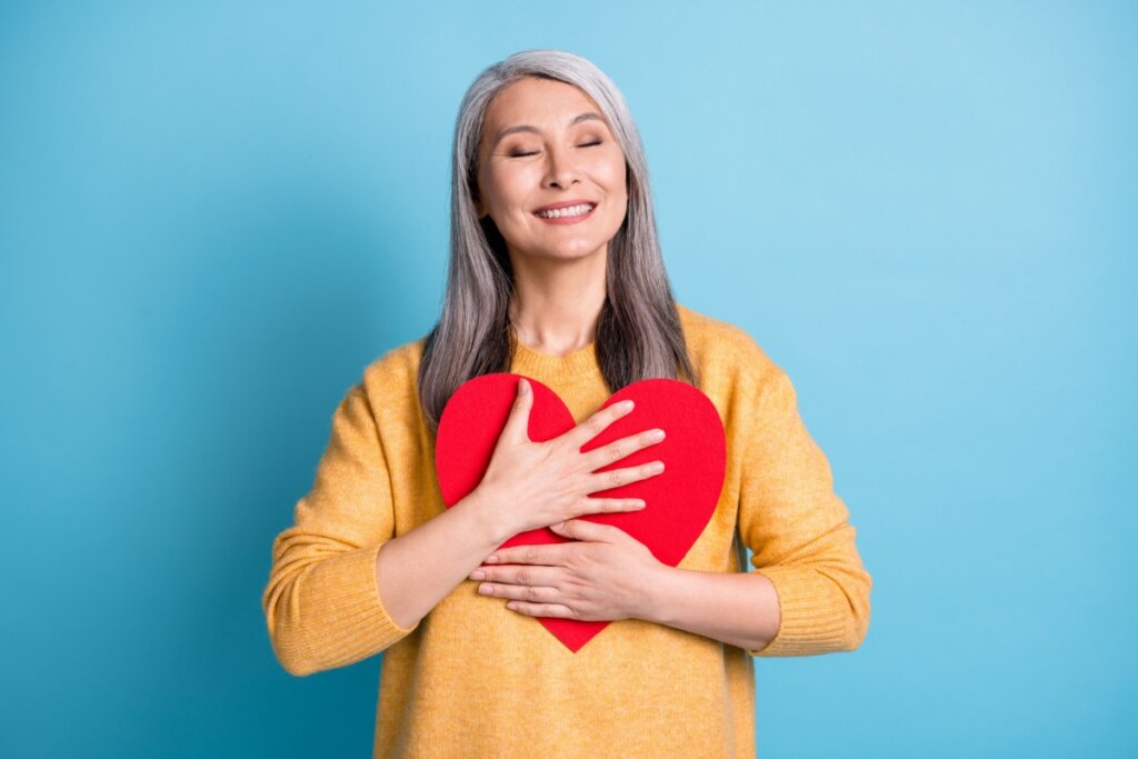 Os pensamentos positivos impactam a energia que você emite para o universo (Imagem: Roman Samborskyi | Shutterstock)