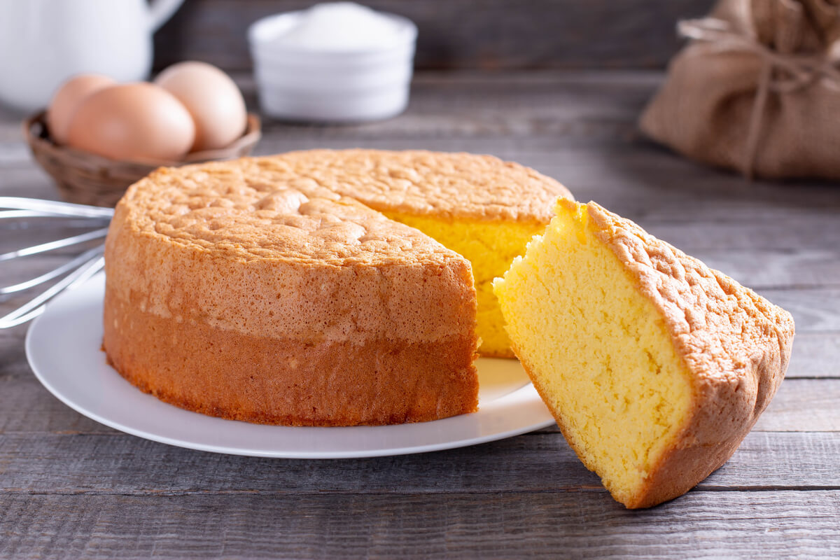 Pão de ló tradicional (Imagem: Ahanov Michael | Shutterstock)