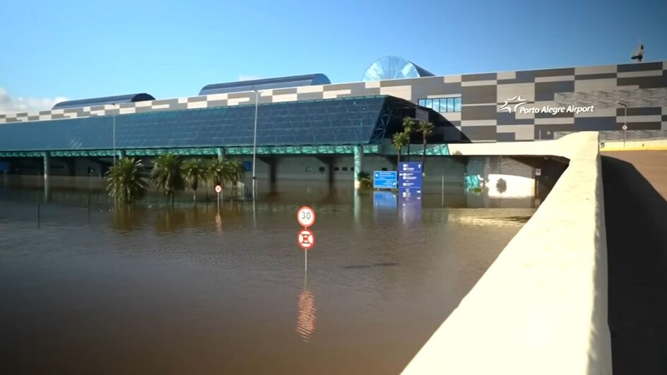 Aeroporto de Porto Alegre foi alagado durante cheias e segue sem previsão de reabertura