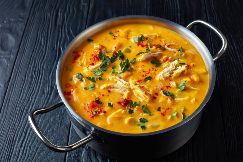 Caldo de abóbora com frango (Imagem: from my point of view | Shutterstock)