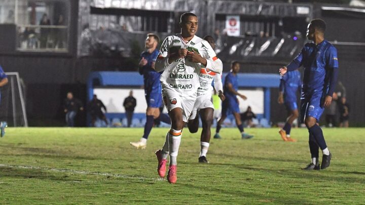 Camboriú vence na estreia da Série B do Catarinense (Foto: Tiago Winter, Camboriú, Divulgação)