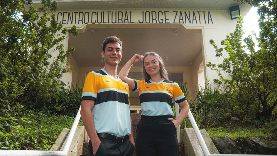 Camisa comemorativa Criciúma (Foto: Roberto Lima, Volt Sport)