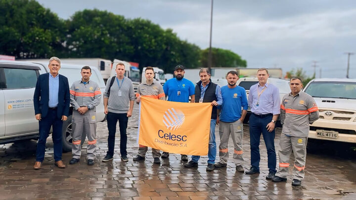 Celesc envia força-tarefa para auxiliar na reconstrução da rede elétrica do RS