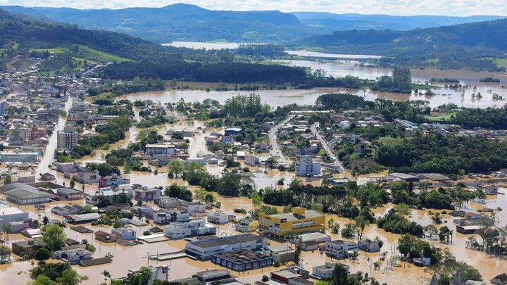 Enchentes em Taió (foto), Rio do Sul e Blumenau deixaram estragos em outubro de 2023 (Foto: Roberto Zacarias, Secom SC, arquivo NSC)