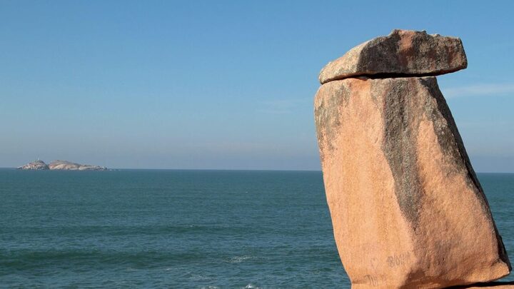 Pedra do Frade é um dos pontos turísticos mais famosos de Laguna.