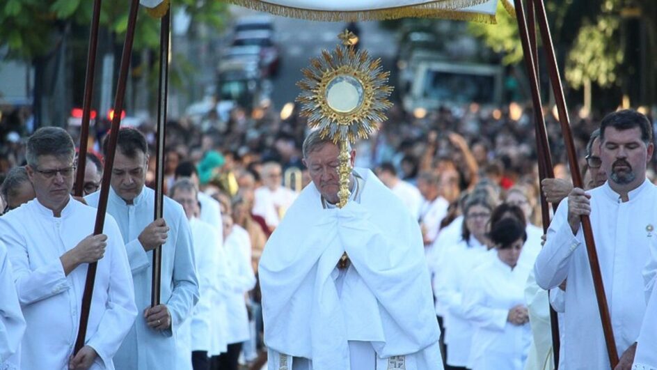 Corpus Christi acontece nesta quinta-feira (29).
