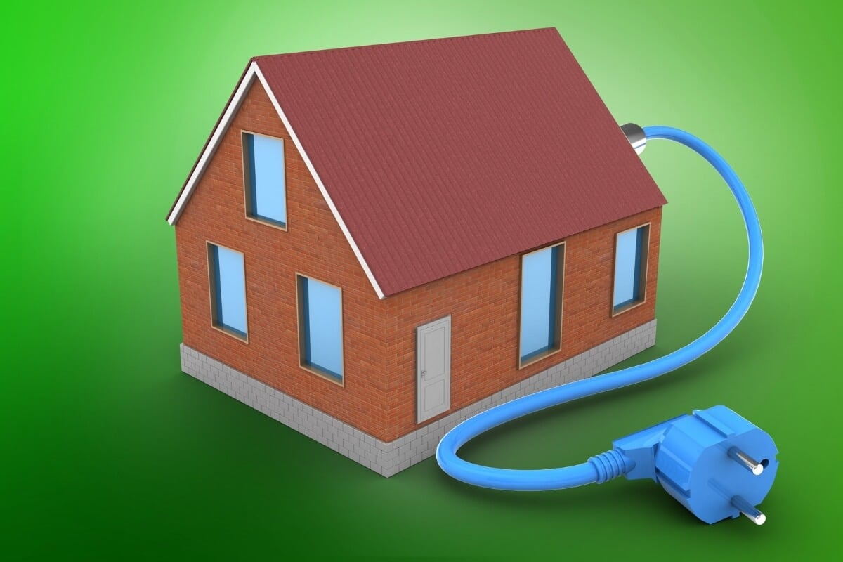 É essencial cuidado com a energia elétrica em casa (Imagem: Mmaxer | Shutterstock)