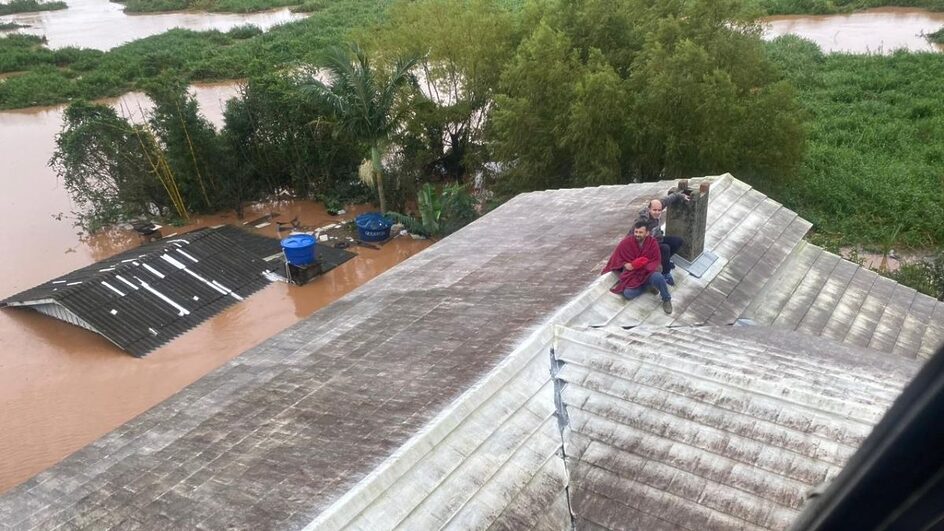 Empresa de SC ajuda a lançar painel capaz de prever enchentes e medir nível de rios no RS