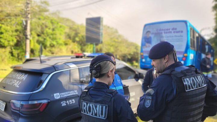 Homem é preso após mostrar partes íntimas em ônibus coletivo de Florianópolis