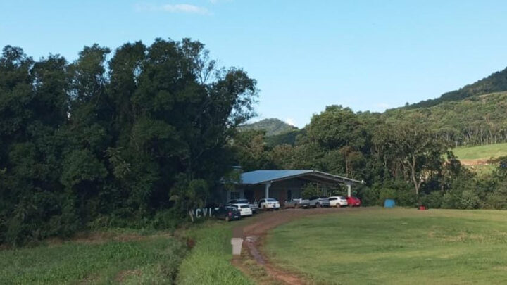 Homem fica ferido após perder o controle durante pouso de parapente no Oeste de SC