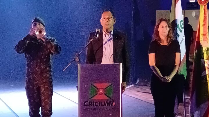 Homenagem as vítimas das chuvas no Rio Grande do Sul (Foto: Delamare de Oliveira Filho, Ascom, Fesporte)