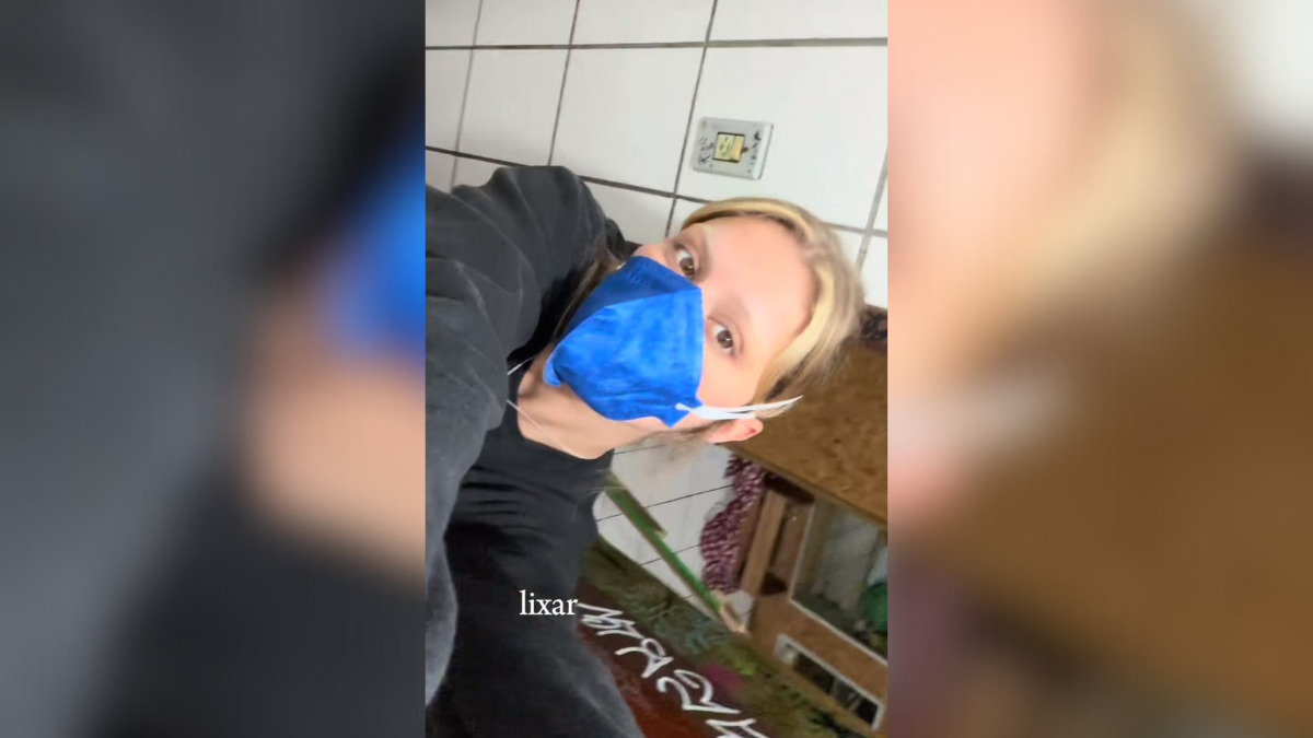 Jovem de SC compra bar e compartilha rotina de obra com amigos