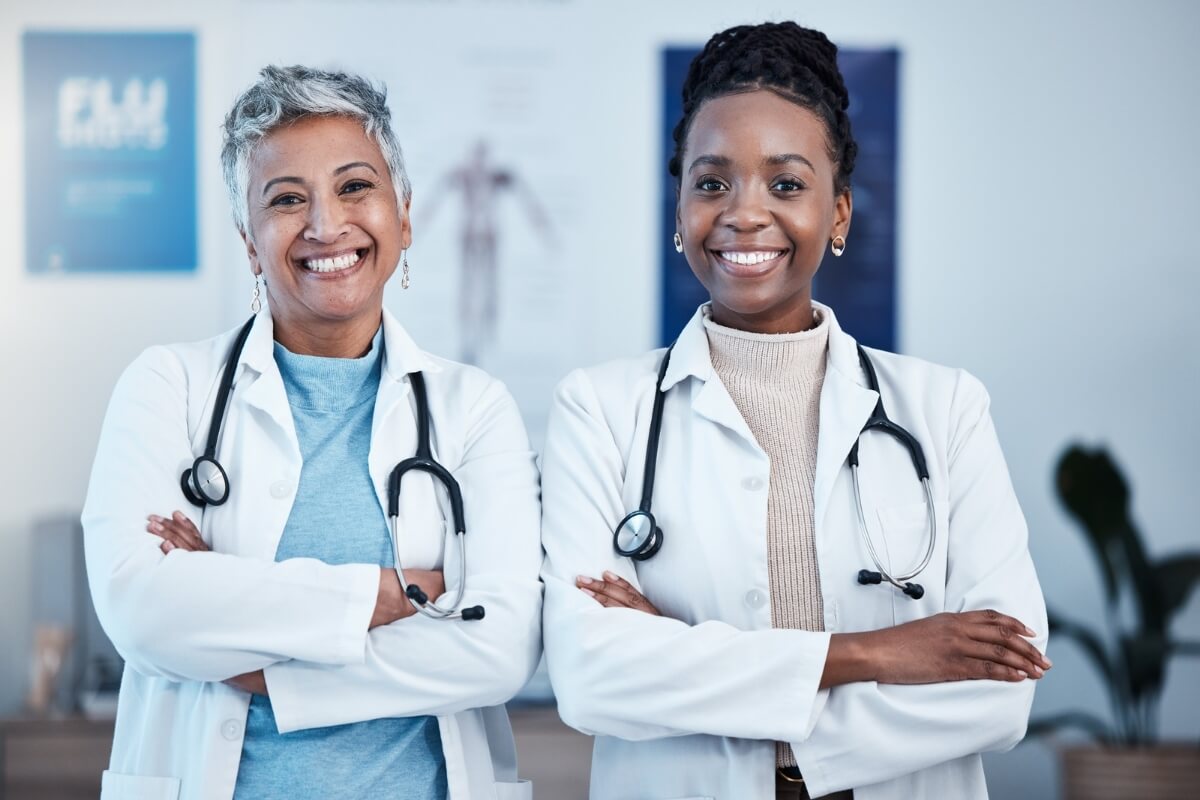 Apesar de depender de diversos fatores, algumas profissões tendem a ser mais lucrativas a longo prazo (Imagem: PeopleImages.com - Yuri A | Shutterstock)