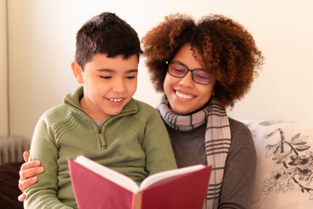 A literatura nos convida a explorar a profunda conexão entre humanos e animais (Imagem: Vergani Fotografia | Shutterstock)