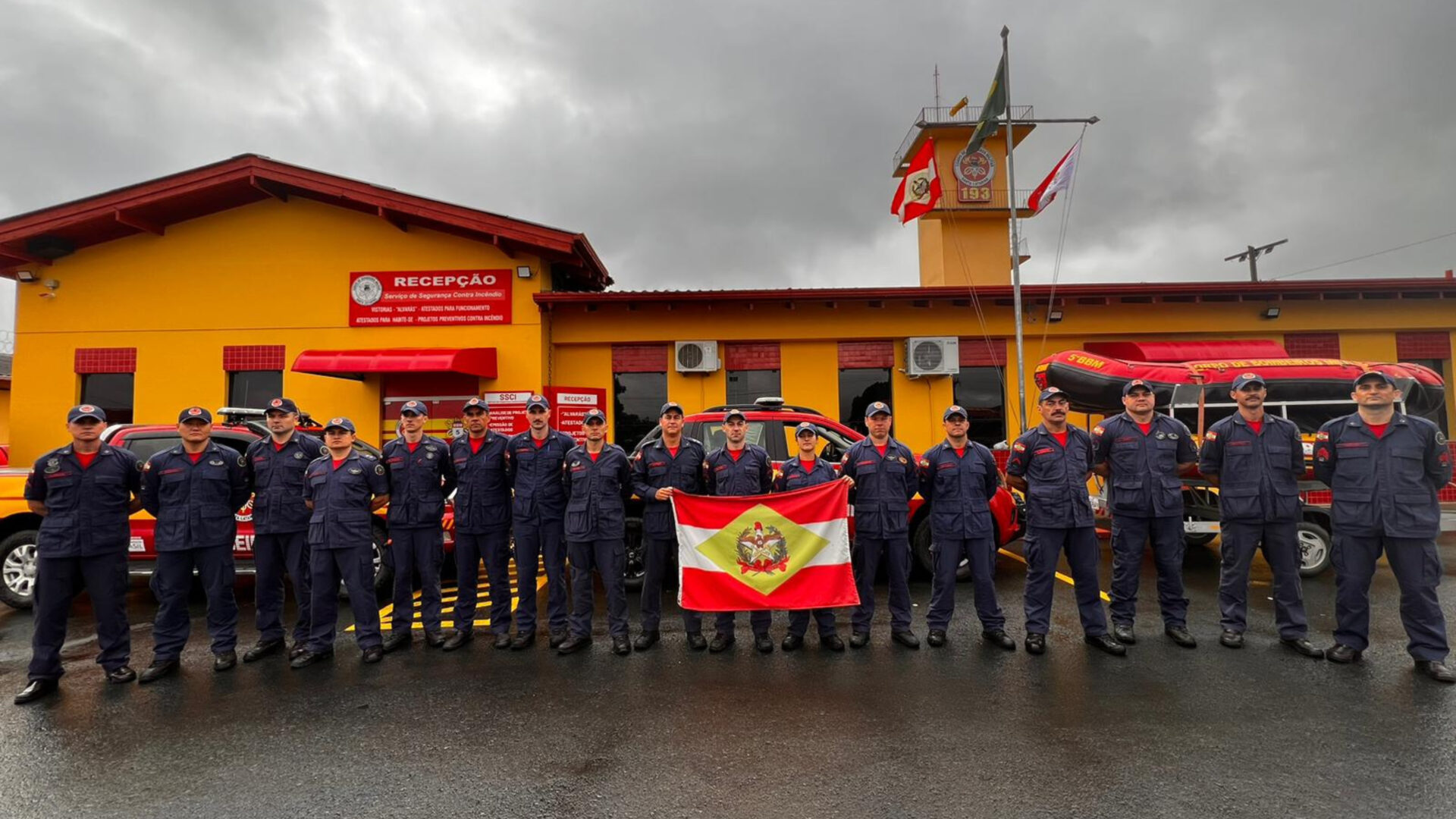 Novas equipes do Corpo de Bombeiros Militar de SC se dirigem ao RS nesta segunda-feira (2)