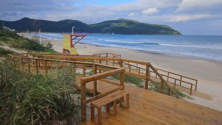 Deck dos Açores - Lateral - Divulgação PMF