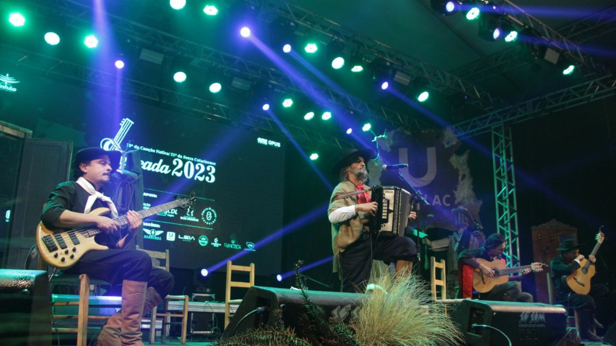 Evento musical acontece dentro do Festival Nacional do Pinhão.