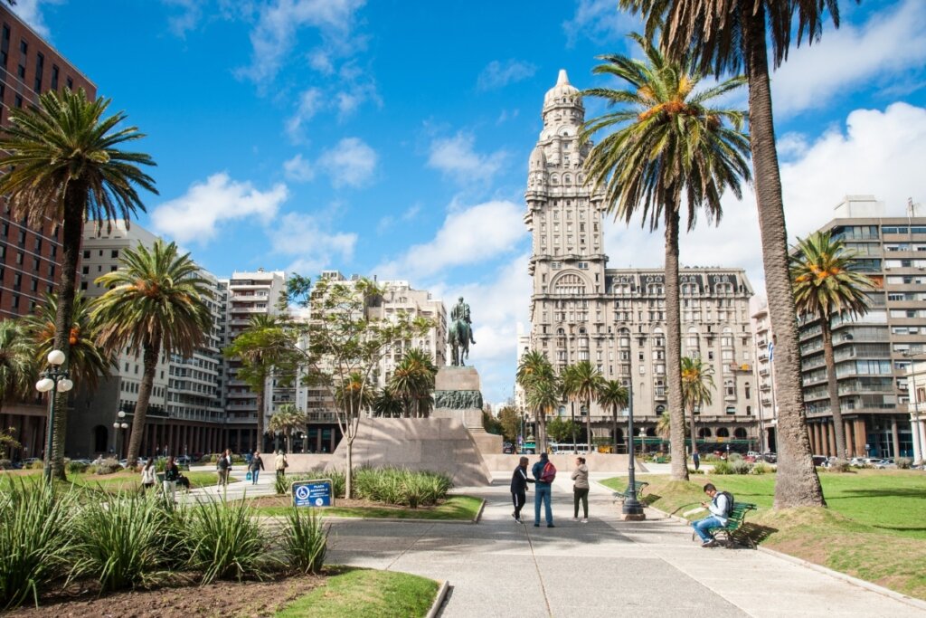 O Uruguai é conhecido por sua qualidade de vida atraente (Imagem: Sandra Moraes | Shutterstock)