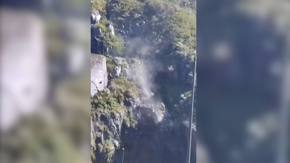 Vento fez água subir em queda d'água na Serra do Rio do Rastro, em SC (Foto: PMRv, Divulgação)