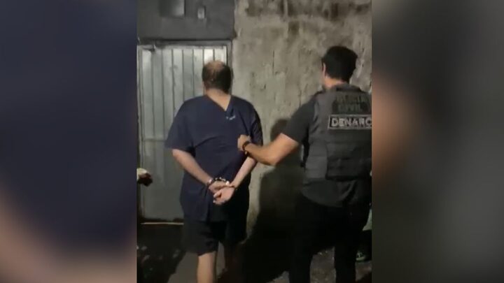 Auxiliar de cozinha é preso com quase 500 vídeos de abuso sexual infantil em Joinville