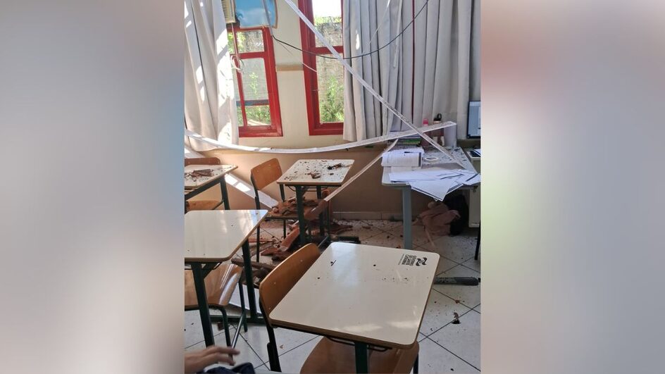 Aluna e professora ficam feridas após teto de escola cair durante aula em SC
