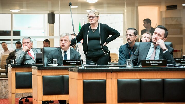 Reunião conjunta das comissões